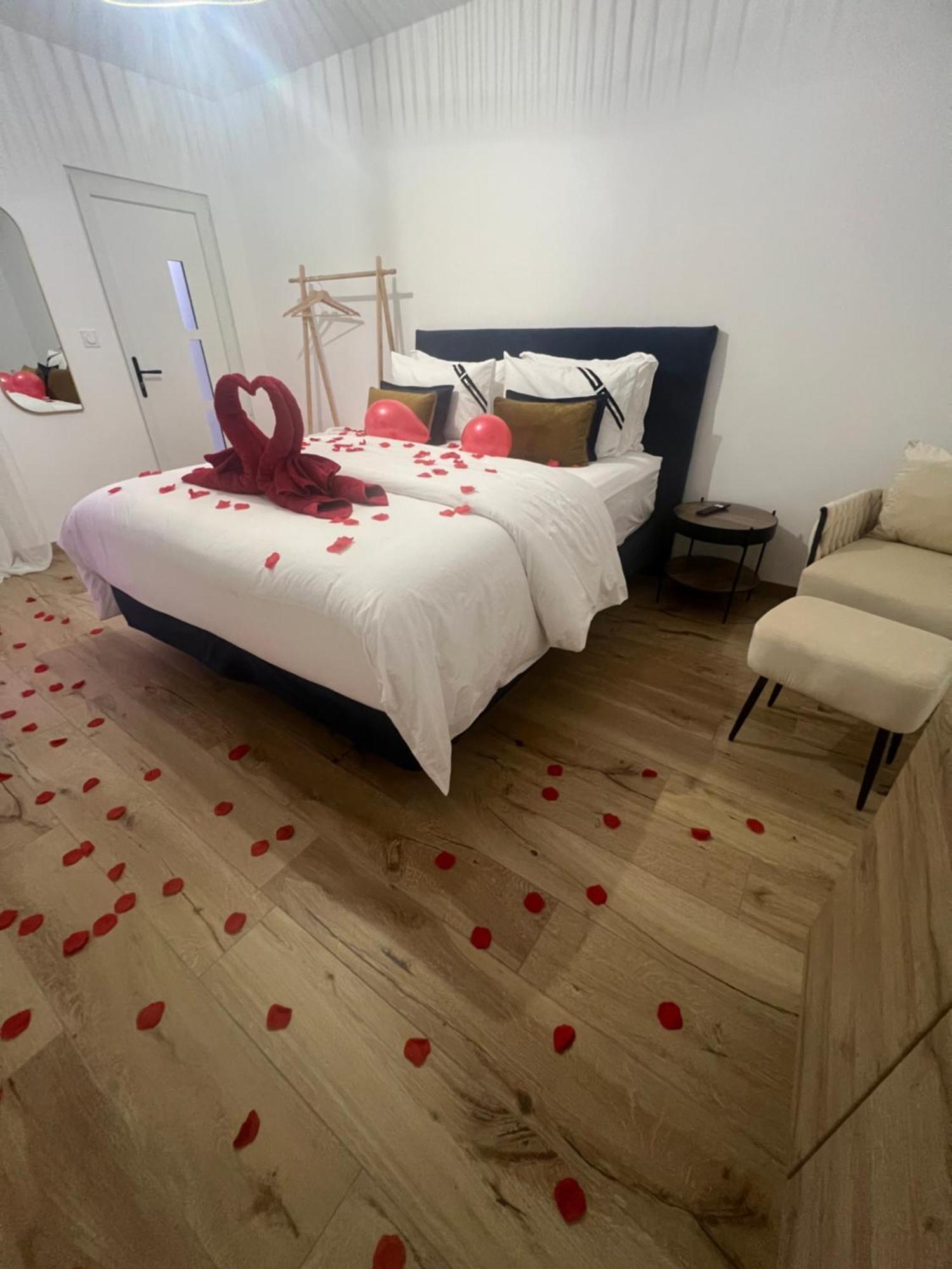 Saint-Lyé Evasion Spa 10 מראה חיצוני תמונה